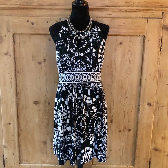 WHBM Black and White Patterned Sleeveless Dress - Picture 2 of 7
